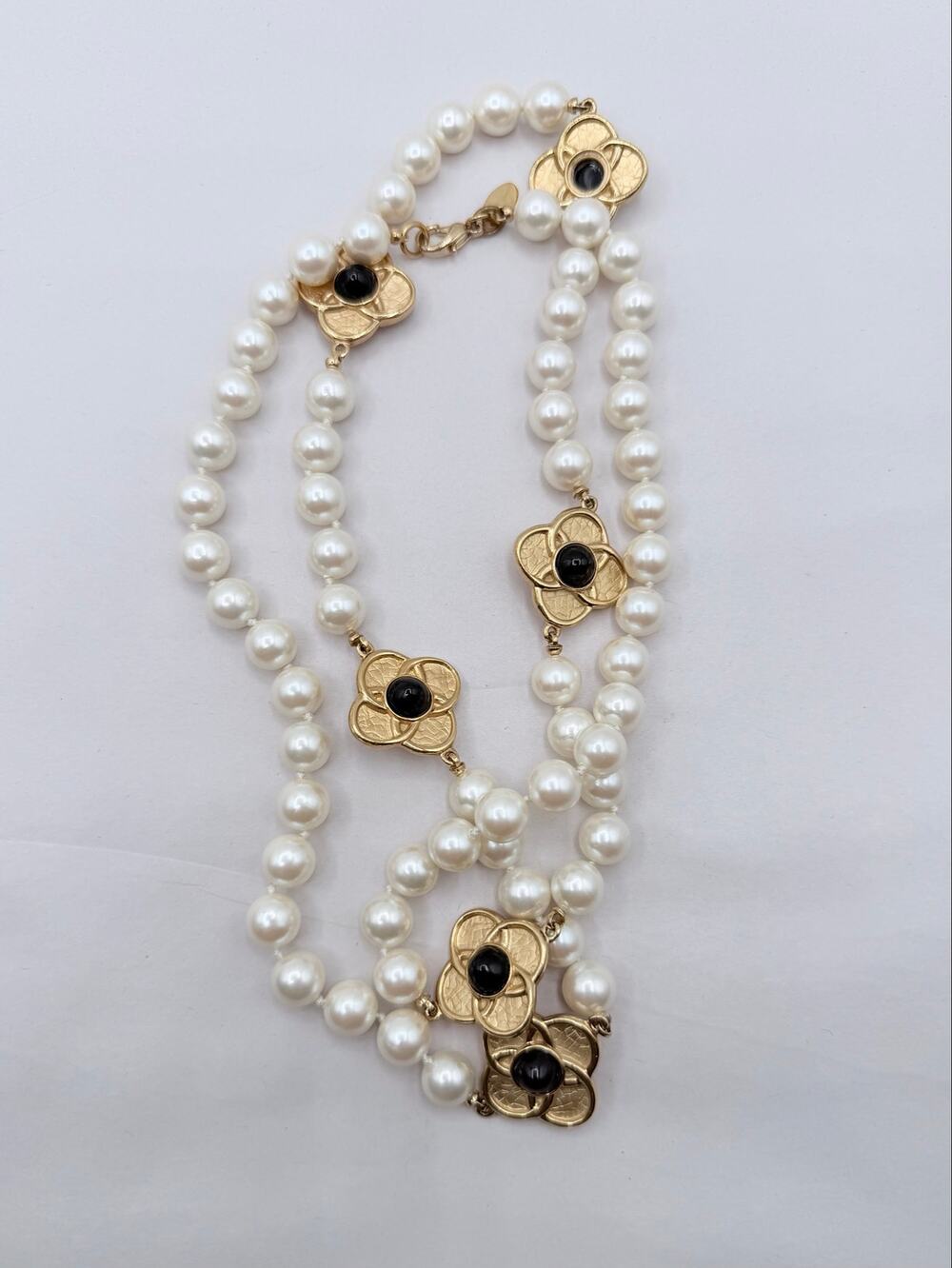 Vintage Guy Laroche Paris Faux Pearl Black Glass Floral Necklace